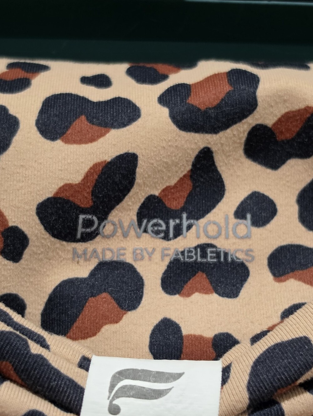 Fabletics PowerHold Leopard Print High Rise 7/8 Leggings Small - Picture 6 of 6